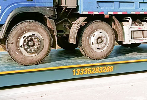 濰坊80噸地磅安裝現(xiàn)場